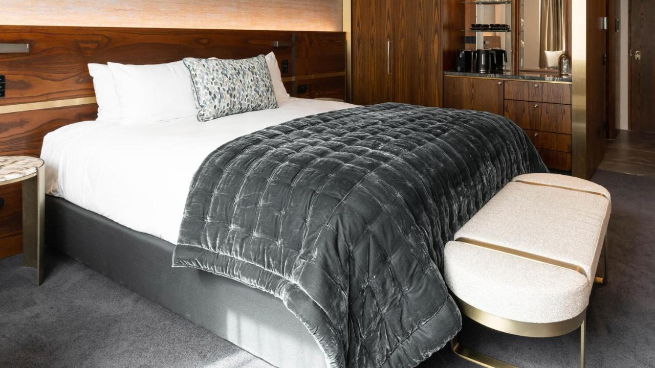 Horizon By Skycity Auckland Eksteriør bilde A bed with a throw
