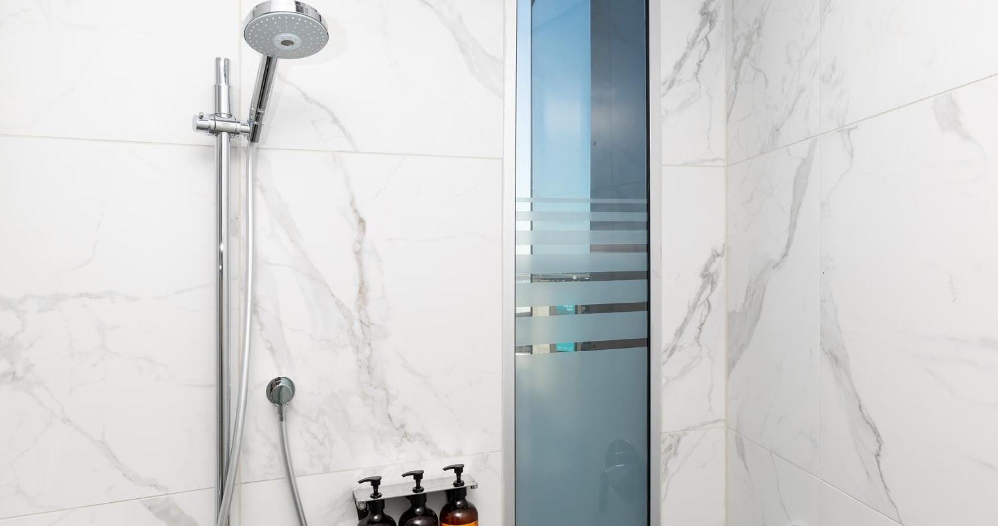 Horizon By Skycity Auckland Eksteriør bilde A shower